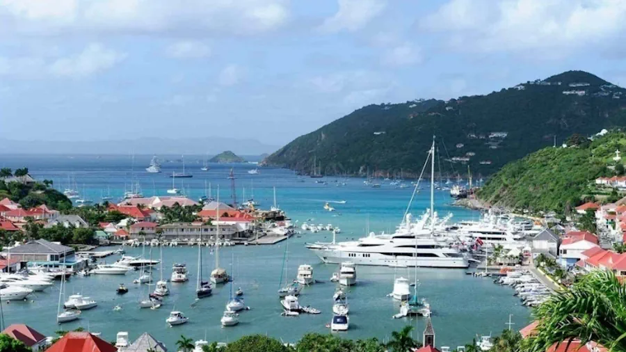 Airports of St. Barts (SBH) - Airports
